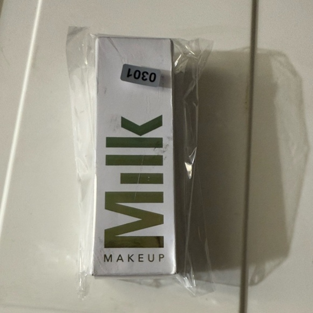 MILK Makeup Hydro Grip NIB color 4 Tinted Foundation